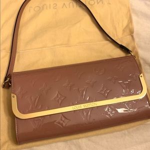 Louis Vuitton Rossmore mm rose vernis pouchette